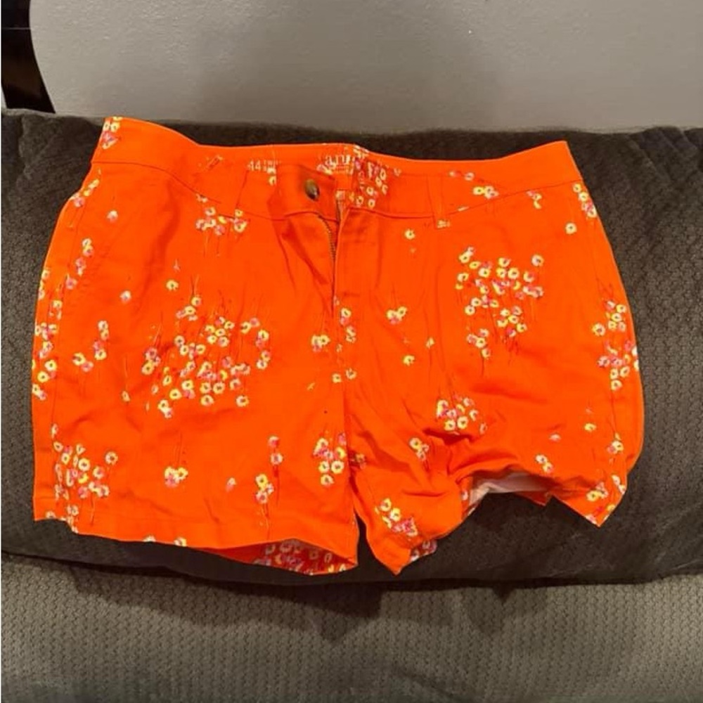 NWOT. Size 14 shorts